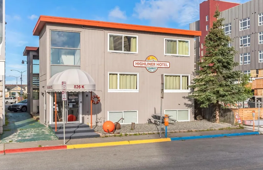 Highliner Hotel - Queen Suites-1